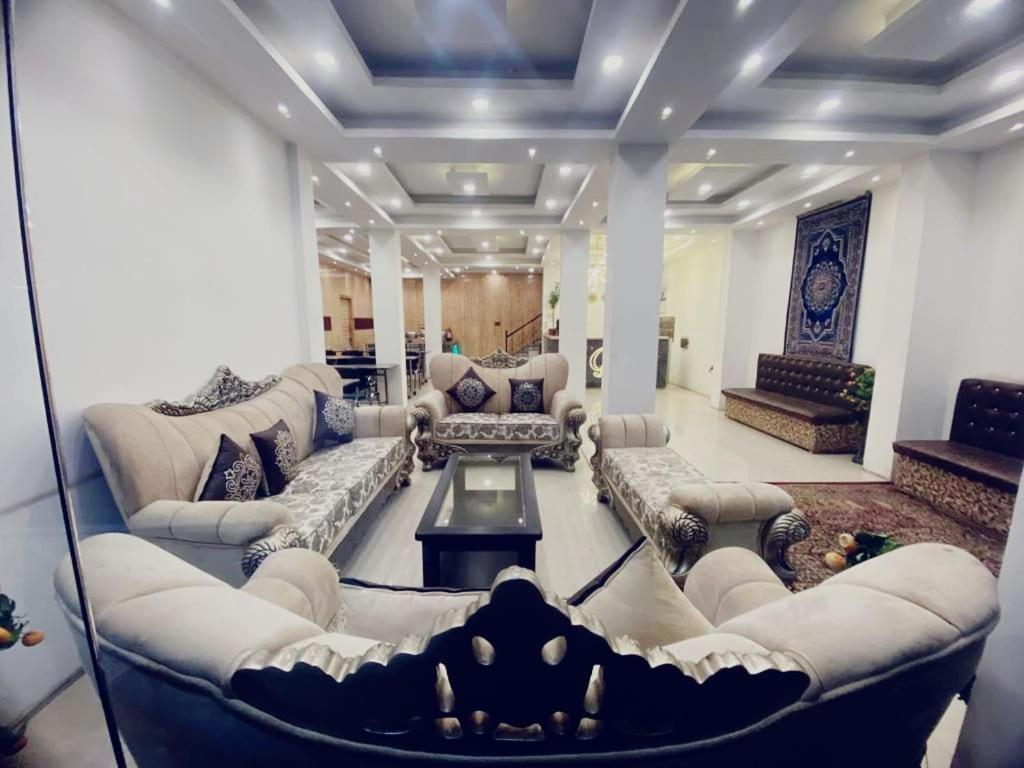 Gulshan Palace By Seven Hills Srinagar By Him Haults Hospitality Exterior photo